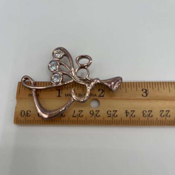 Christmas Angel Brooch Pin Angel Sounding Trumpet Silver Tone Rhinestones - Picture 4 of 5